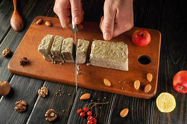 حلوا ارده خانگی خوش طعم مناسب وعده های سبک